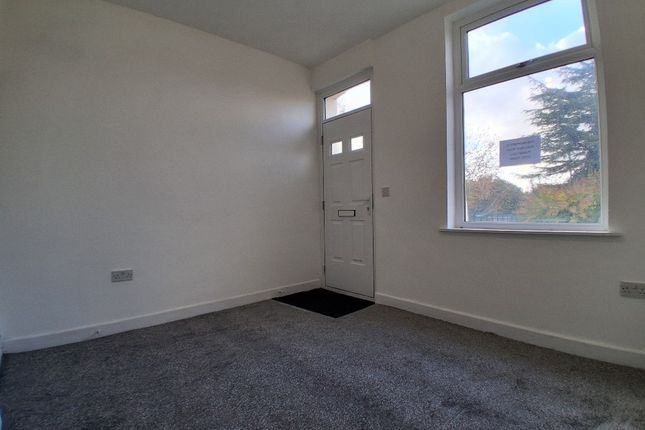 Raglan Road, Burnley, BB11 4LS, Burnley photo 3