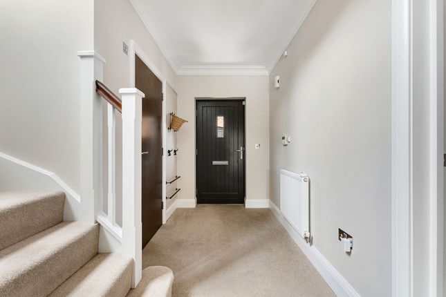 7 Henbury Place, Macclesfield photo 4
