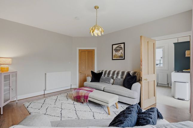Priestfield Crescent, Edinburgh photo 4