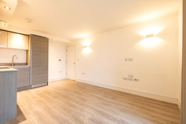 Flat 75 Premier House, 112, Station Road, London photo 2