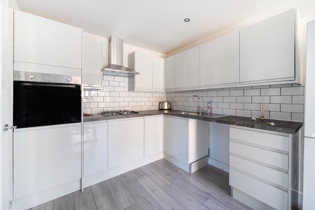 65, Windermere Road, Gloucestershire photo 2