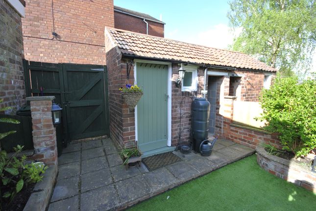 Cottage to rent in Westgate, Tickhill, Doncaster