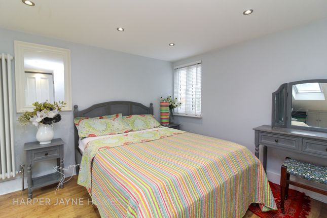 9 Egerton Road, London photo 4