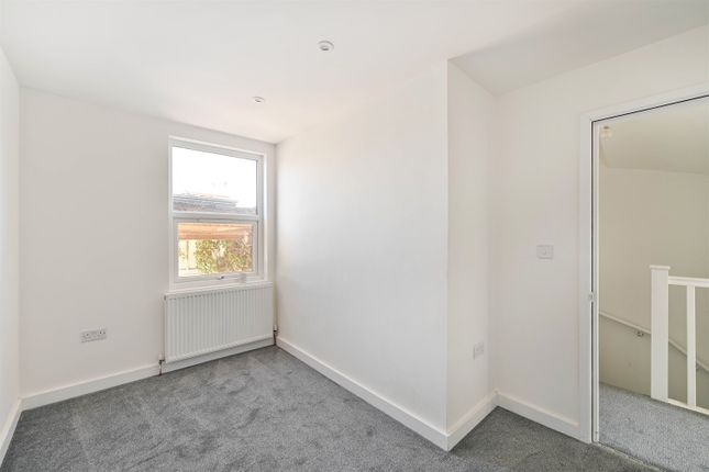 33, Flat 2, Bedford Road, Reading photo 3