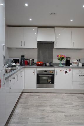 Flat for sale in Adenmore Rd, Catford, London