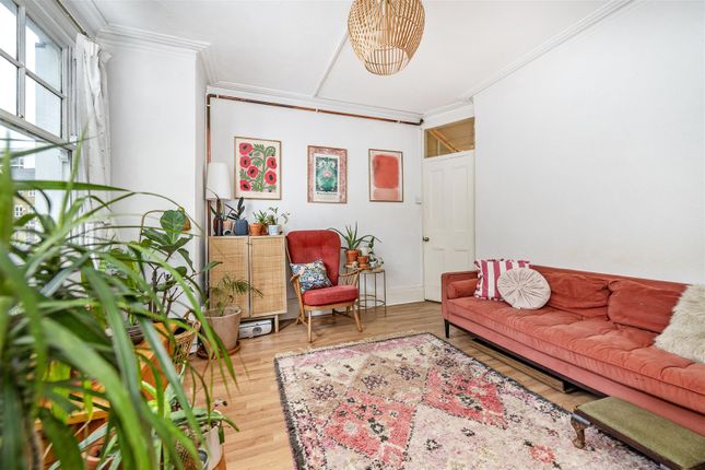 Flat for sale in Liberty Street, Stockwell