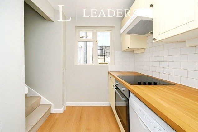 Flat 3, 33, Bedford Square, Brighton photo 4