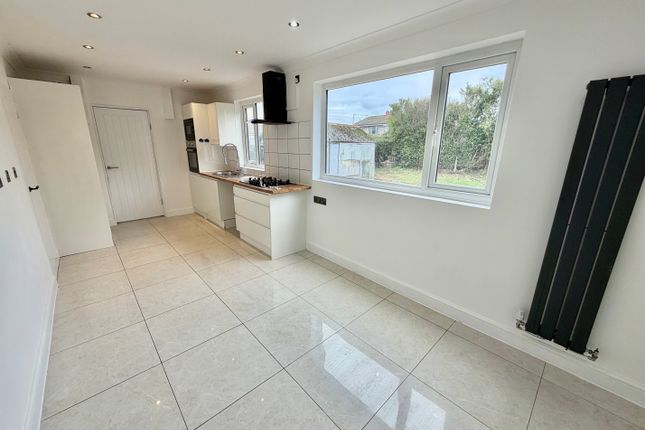 Monkton Drive, NOTTINGHAM photo 2