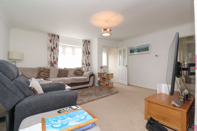 79, Canterbury Road, Kent photo 2