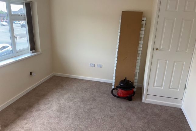 Flat above 85a, Lichfield Road, Wednesfield photo 5
