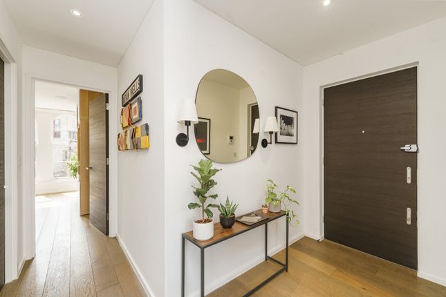 Flat 10,, Canterbury House, Queens Park photo 2