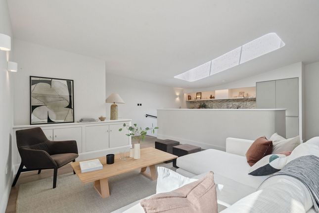 1 Charles Mews, 140, Station Road, Alexandra Palace,, London photo 4