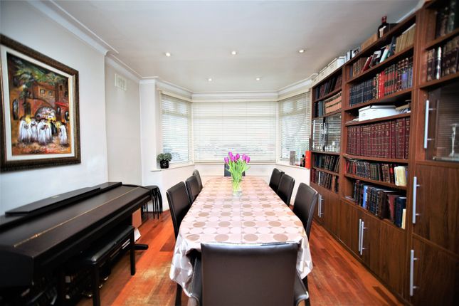 10, Holmfield Avenue, Hendon photo 2