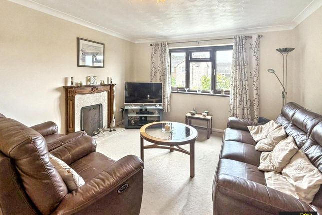 2, Moordown Avenue, Weymouth photo 2