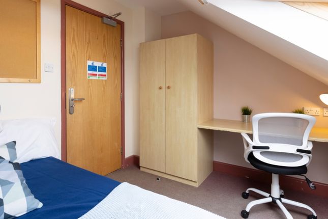 1-bed flat on Blaenwern, Victoria Terrace, Aberystwyth, £589/mo