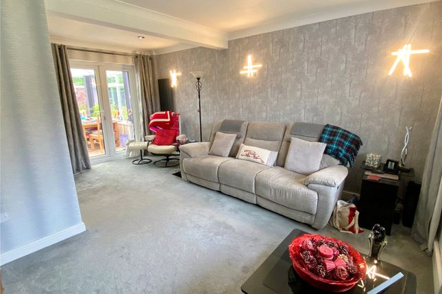 4, Nickless Way, Telford photo 2