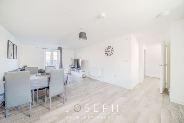 11 Foxburrow Road, Ipswich photo 3