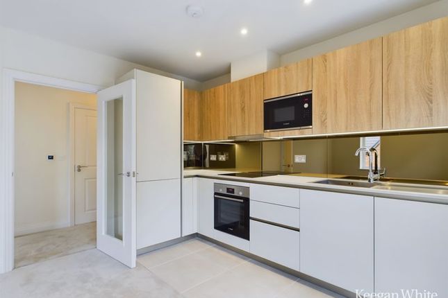 114, Aspen Road, High Wycombe photo 2