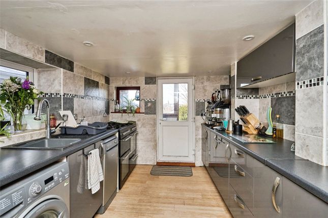 9, Upper Highland Road, Isle of Wight photo 4