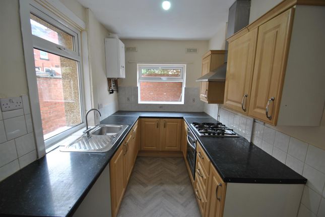 Crimpsall Road, Doncaster photo 3