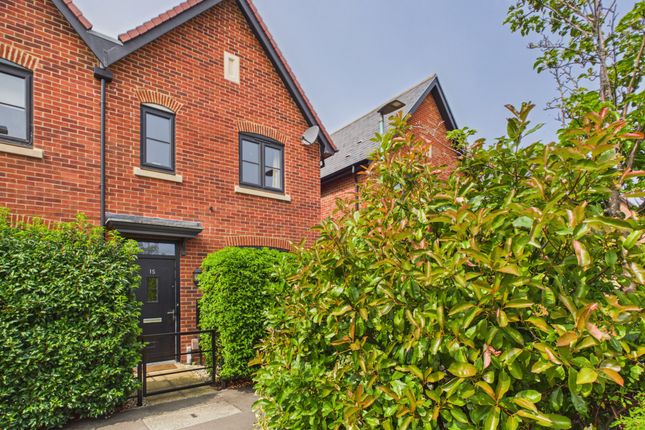 15, Furrow Close, Cheltenham photo 2