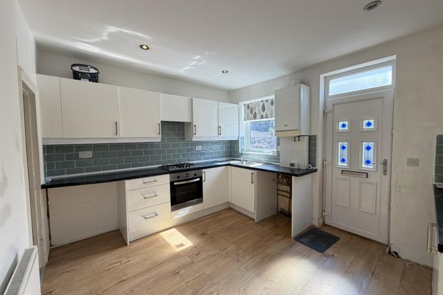 7, Mannville Walk, Keighley photo 3