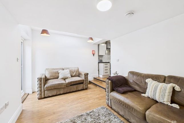 42 Stanley Road, Brighton photo 2