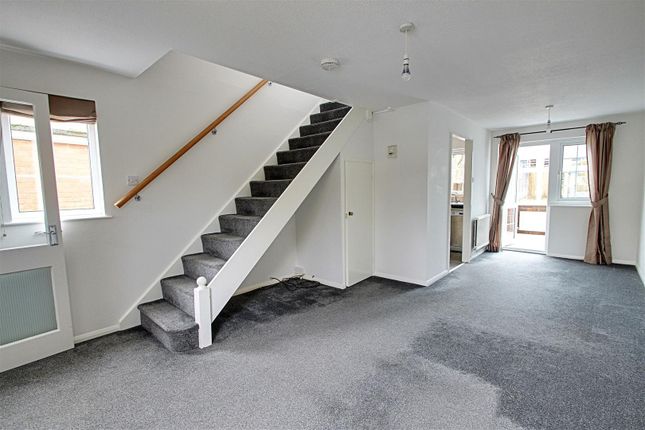 84, Roman Gardens, Kings Langley photo 2