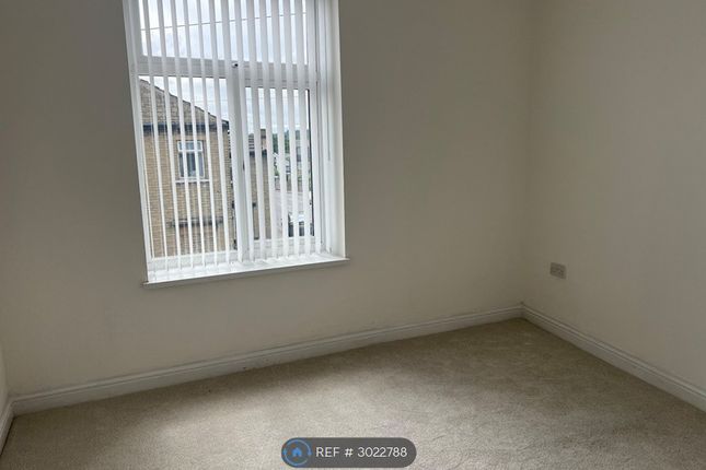 Piggott Street, Huddersfield photo 5