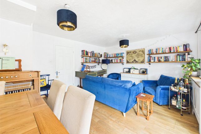 10, Perth, Gloucestershire photo 2