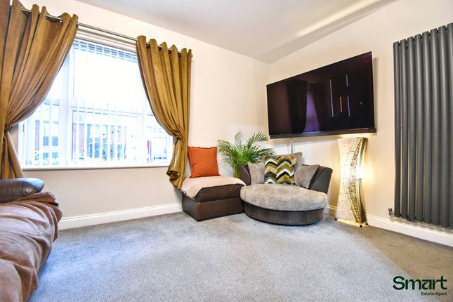 15, Burns Avenue, Exeter photo 4