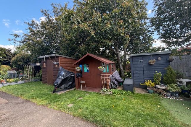 10, Pippins Court, Ashford photo 3