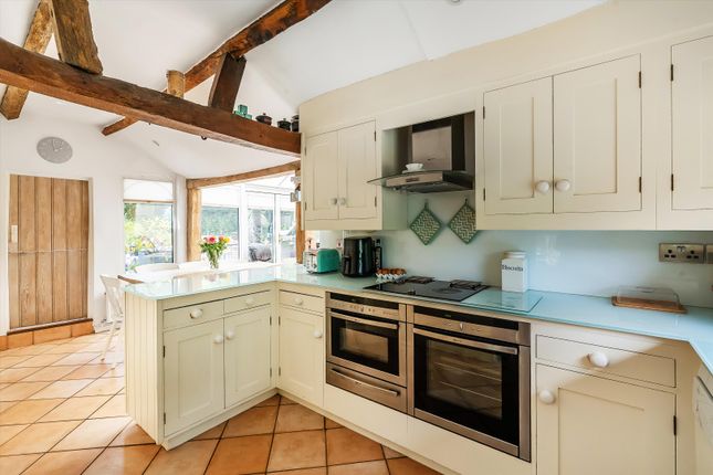 314, Lower Road, Bookham photo 4