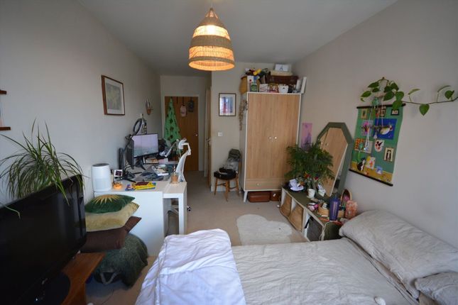 Flat 18, Ledger Court, 6, Chronicle Avenue, London photo 5