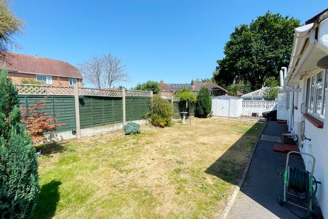 Fernheath Close, Bournemouth photo 2