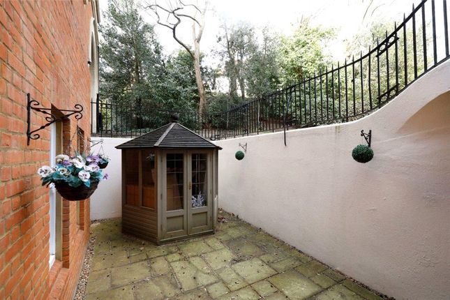 19 Claremont Lodge,, The Downs, London photo 4