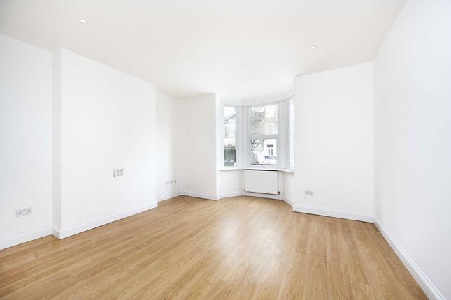 Ground Floor, 135, Percy Road, London photo 2