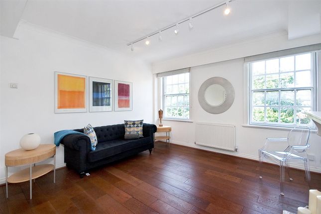 Flat to rent in Ovington Court, Brompton Road, London