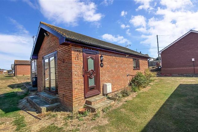 Thumbnail Mobile/park home for sale in Warden Bay Road, Warden Bay, Sheerness, Kent