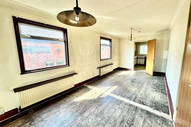 8, Cliff Gardens, Sheerness photo 3