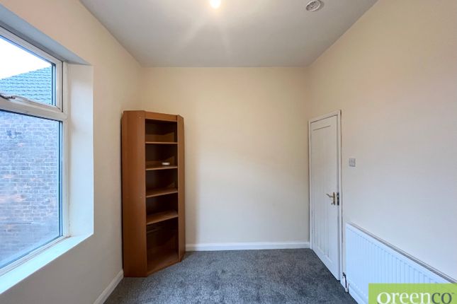 Flat to rent in Great Cheetham Street East, Broughton, Salford