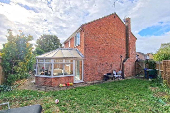 Waveney Close, Bicester photo 4