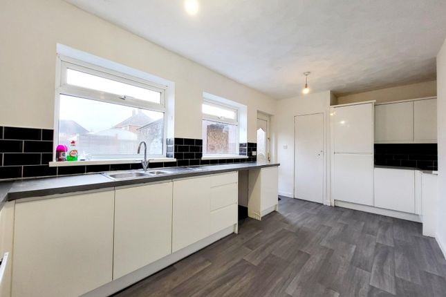 71, Barleycroft Road, Greater Manchester photo 2