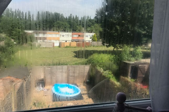 5, Laidon Close, Bletchley photo 4