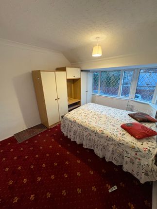 84c, Cornwall Avenue, Slough photo 4