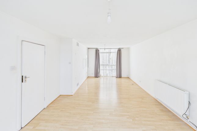 1301a, High Road, London photo 4