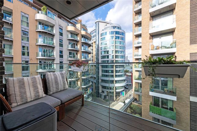 Flat for sale in Bridges Court Road, London