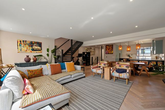 Flat 3, 5, St. John's Wood Road, London photo 4