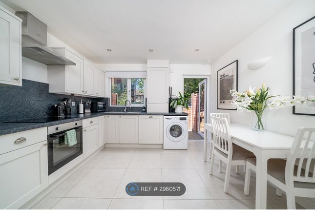 Foxglove Way, Wallington photo 3