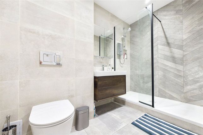 MARKETING CARD- 38 Hartslock Court,, Shooters Hill, Reading photo 4